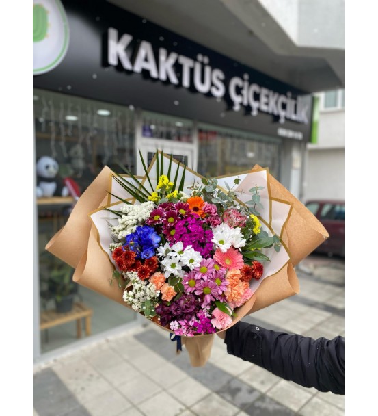 Karışık Mevsim Çiçekleri Buketi 5